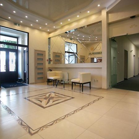 Molodezhnaya Hotel Брест Екстер'єр фото