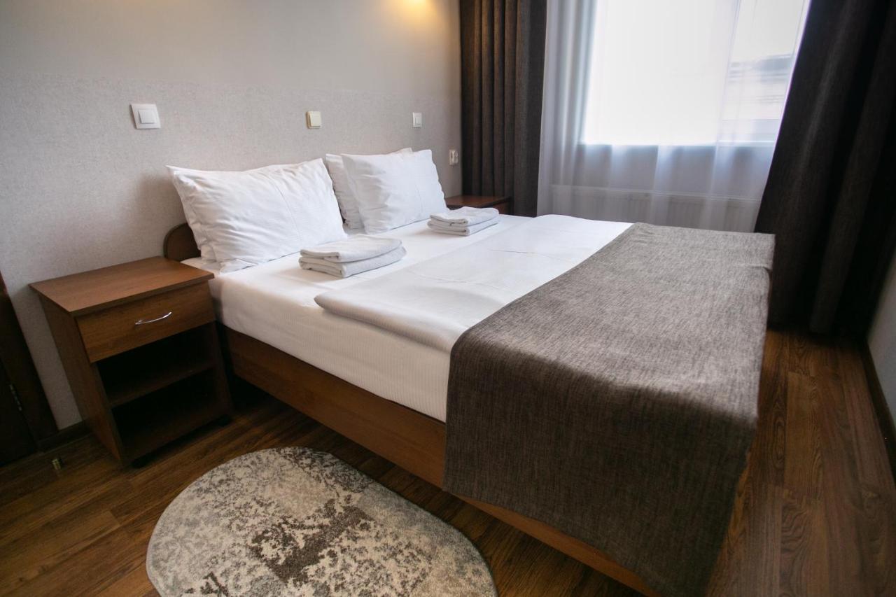 Molodezhnaya Hotel Брест Екстер'єр фото