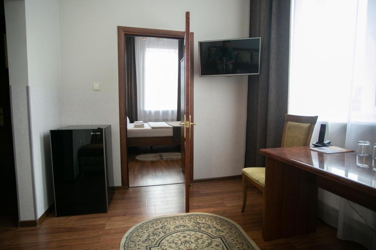 Molodezhnaya Hotel Брест Екстер'єр фото