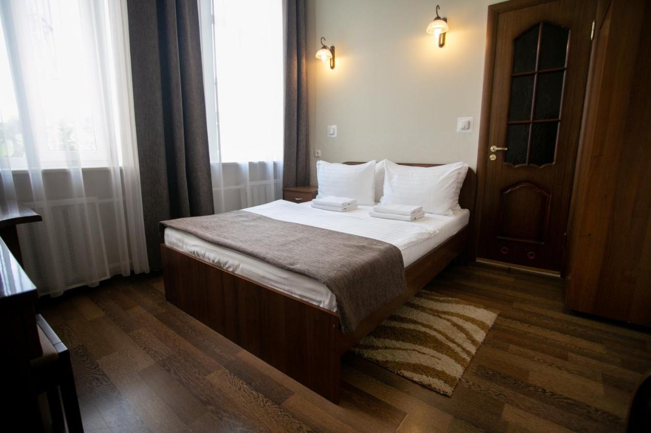 Molodezhnaya Hotel Брест Екстер'єр фото