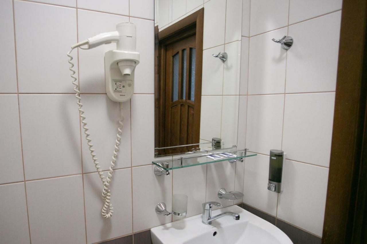 Molodezhnaya Hotel Брест Екстер'єр фото