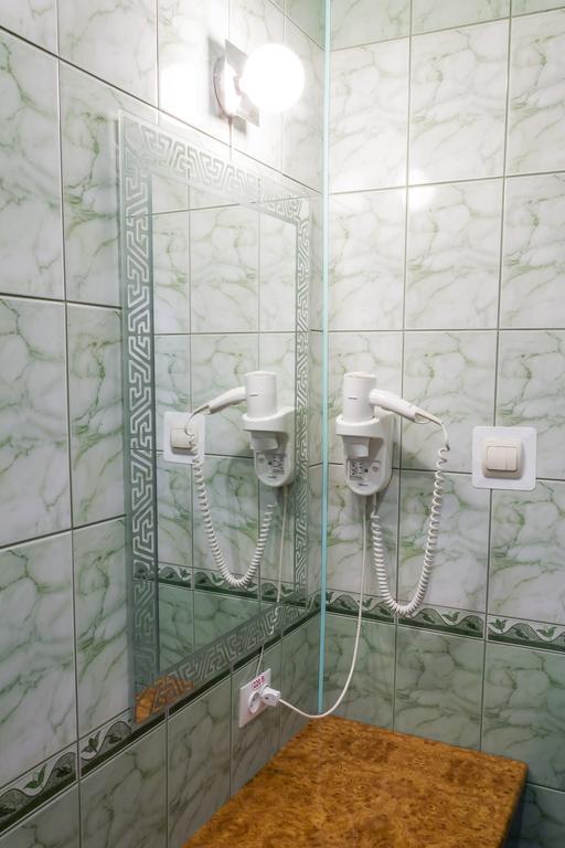 Molodezhnaya Hotel Брест Екстер'єр фото