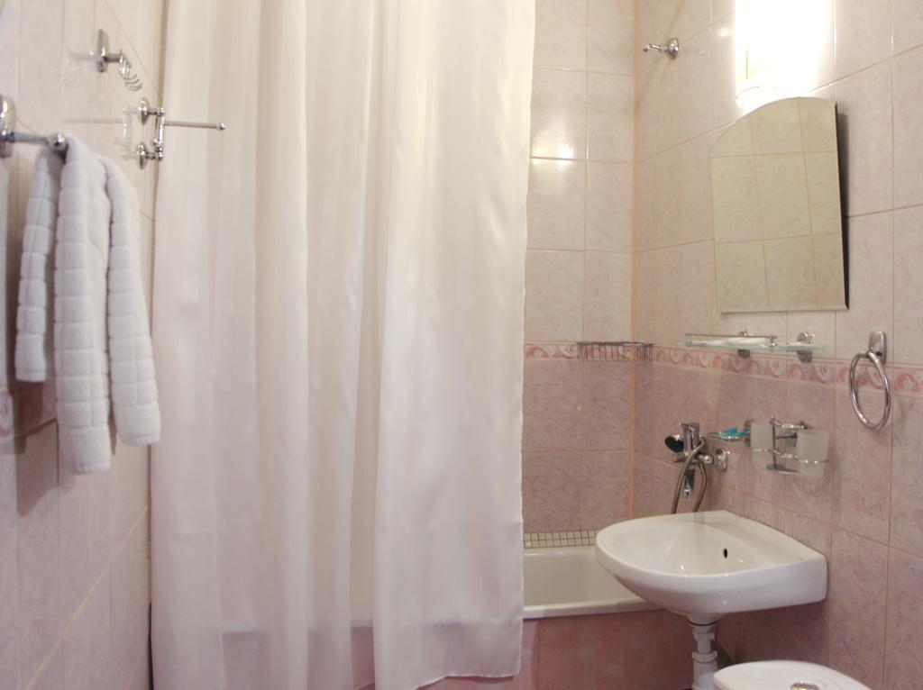 Molodezhnaya Hotel Брест Екстер'єр фото